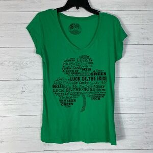 Stranded St. Patrick green tee V Neck womens size L juniors